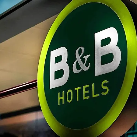 Hotel B&B HOTEL Vejle 3*